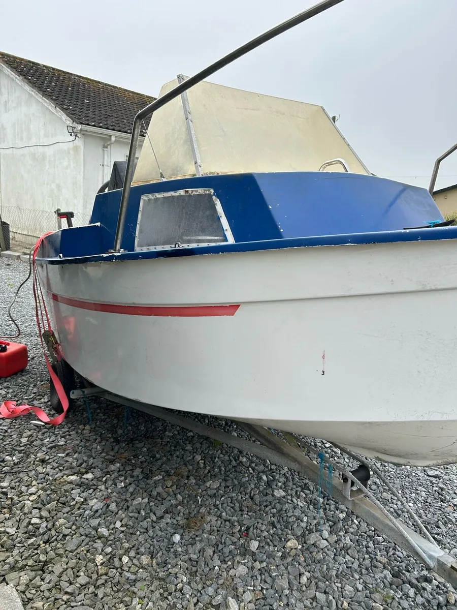 16’fishing boat ready for the water. - Image 3