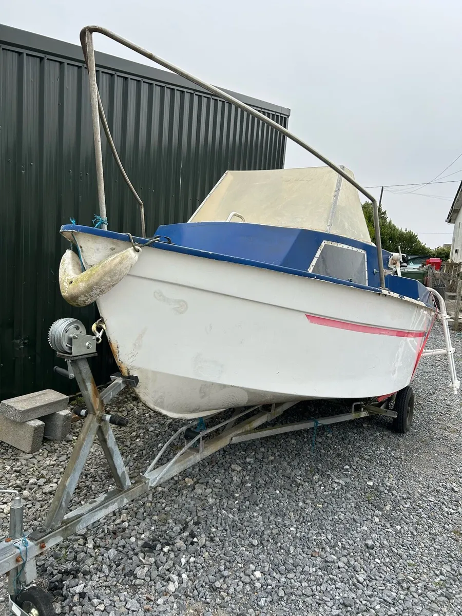 16’fishing boat ready for the water. - Image 4