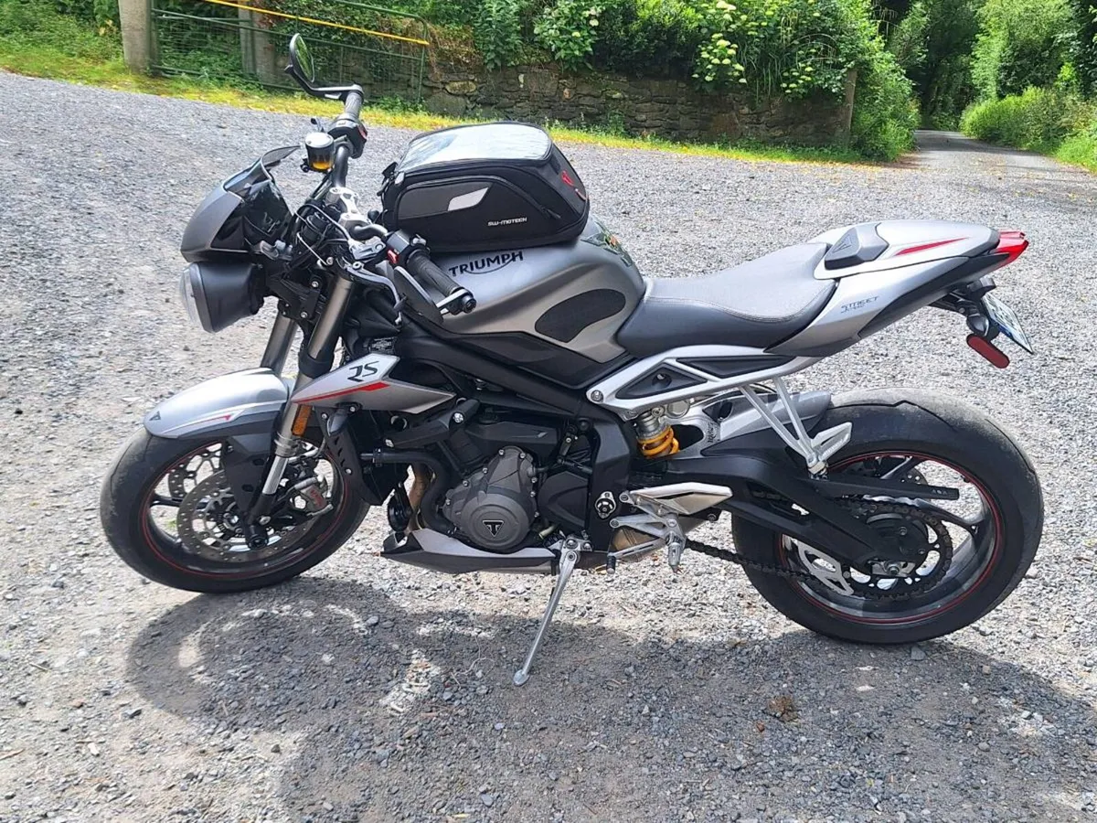 Triumph Street Triple 765 RS - Image 3