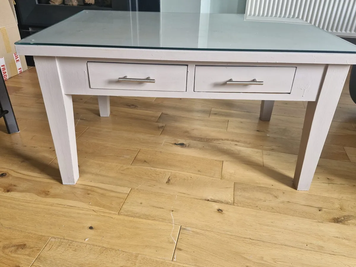 Coffee and TV tables - Image 2