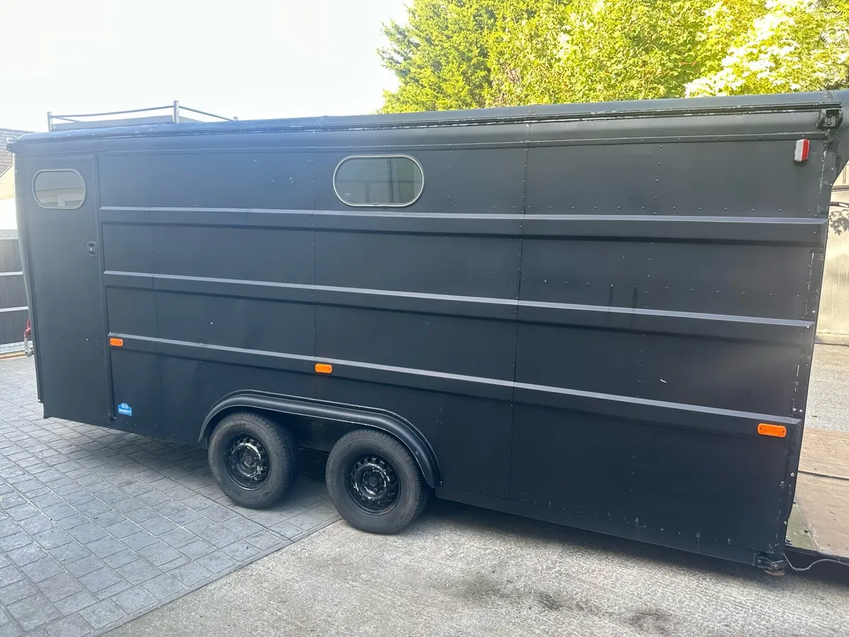 Shuttle race box car transporter - Image 2