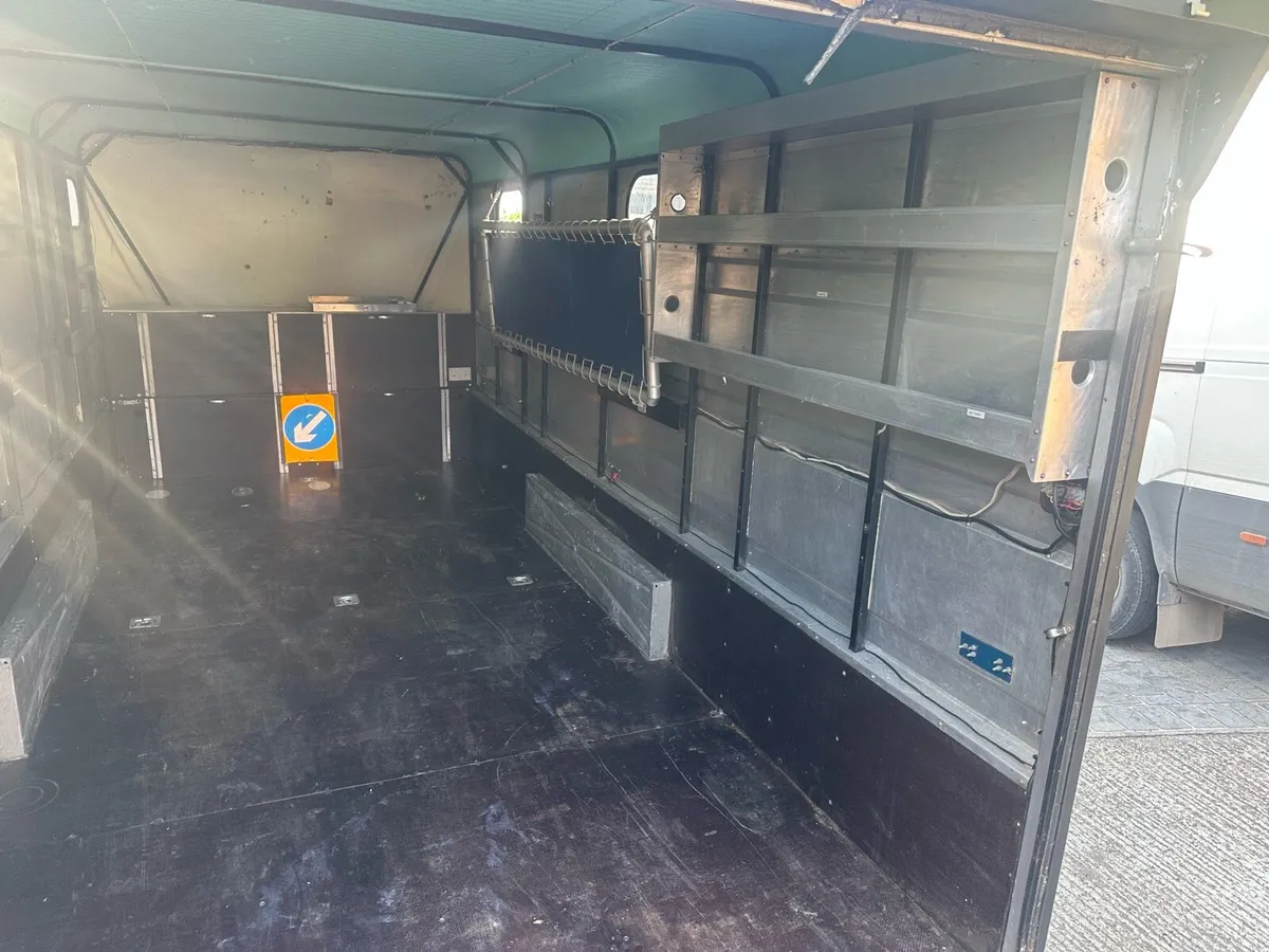 Shuttle race box car transporter - Image 3