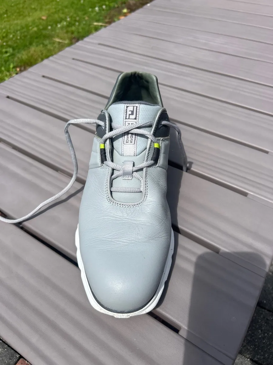 Golf shoes - Image 2