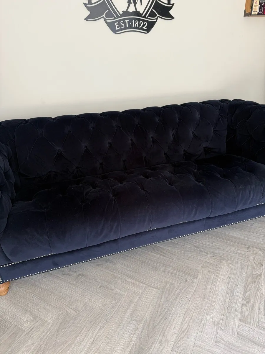 Sofa 3.5 seater and puff - Image 3