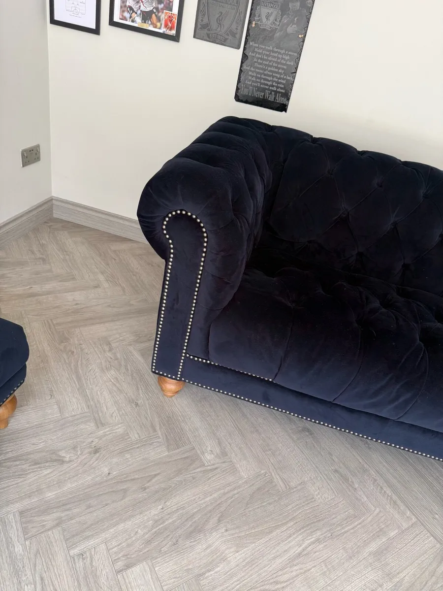 Sofa 3.5 seater and puff - Image 4