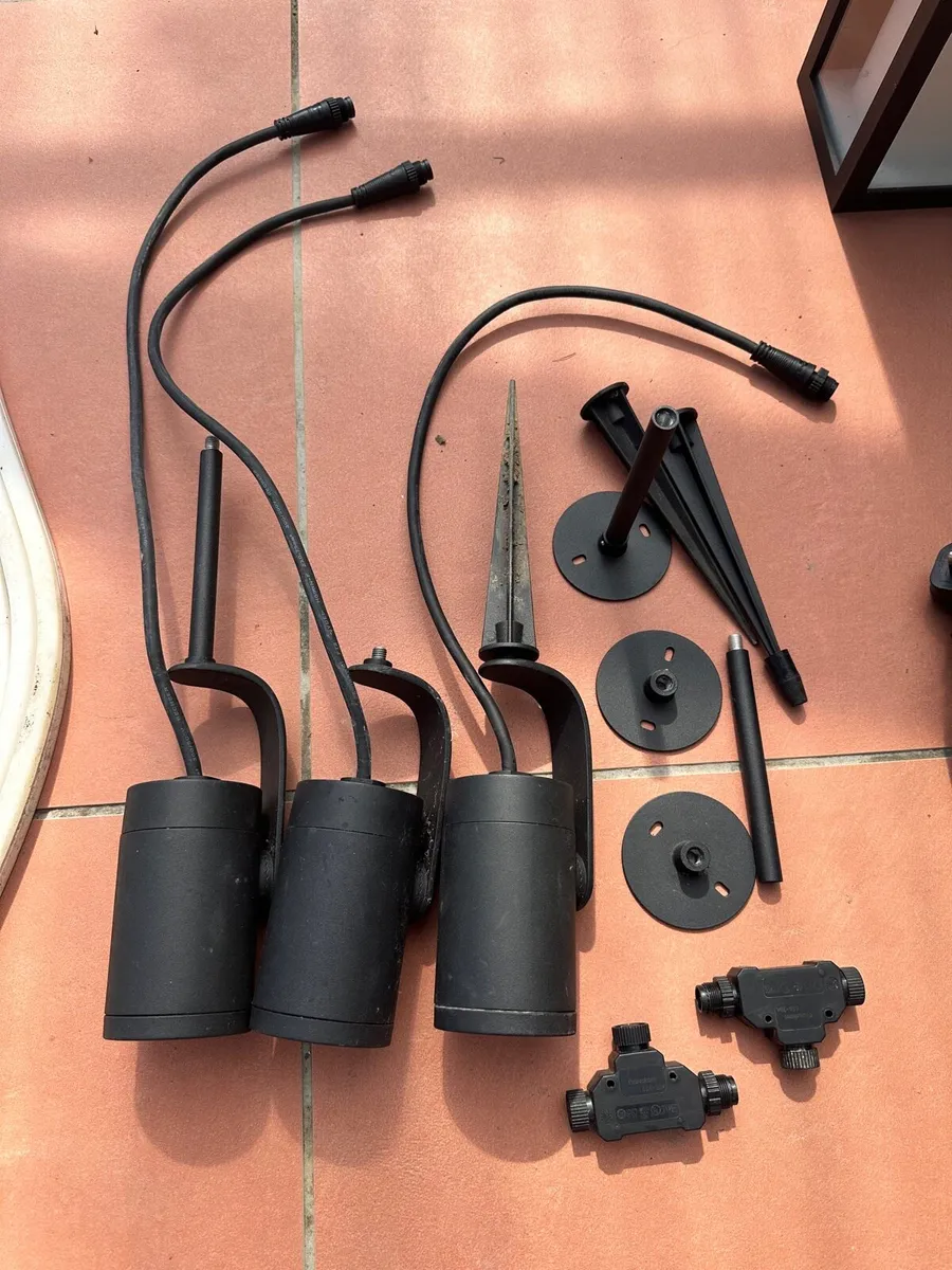 Outdoor lights Hue) - Image 1