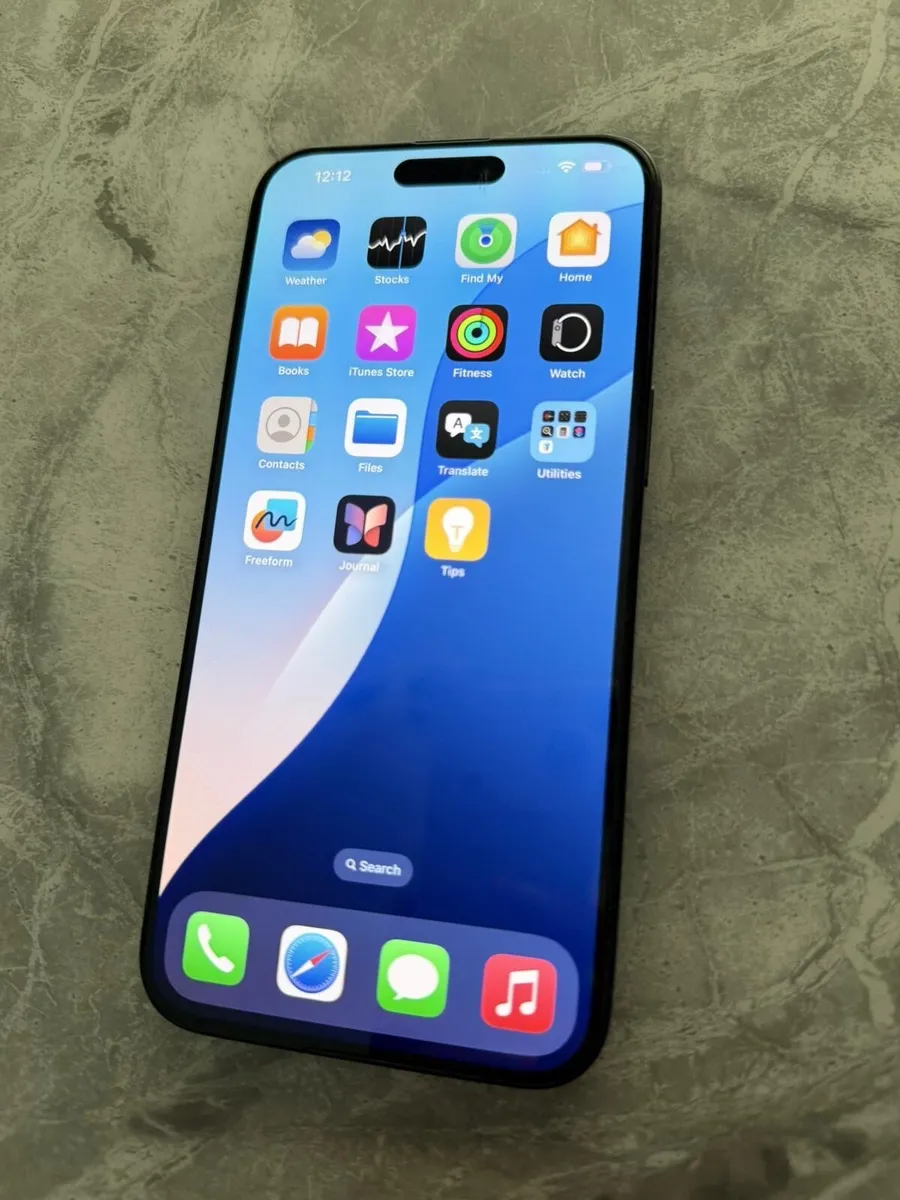 iPhone 15 Pro Max - Image 2