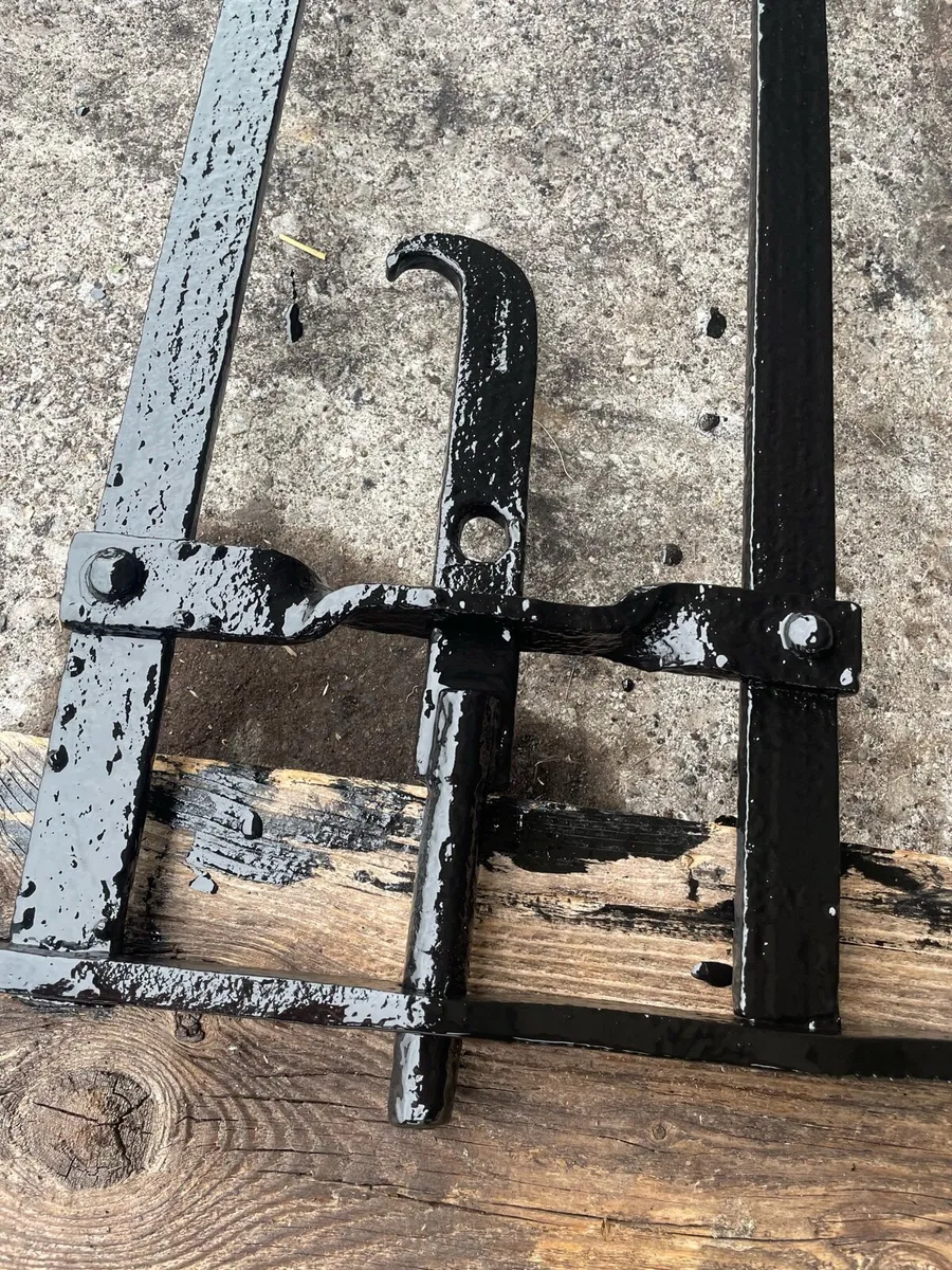 Iron gate - Image 1