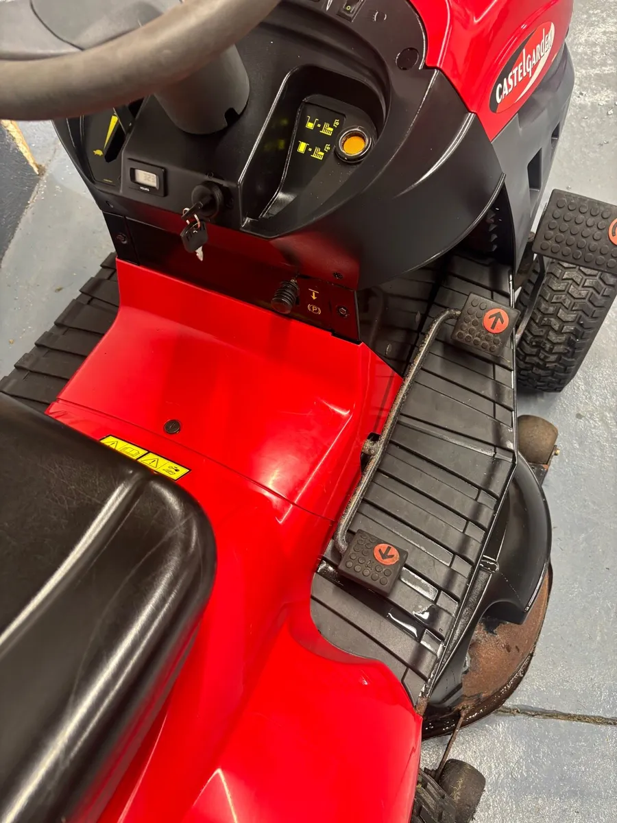 Castlegarden lawnmower - Image 3