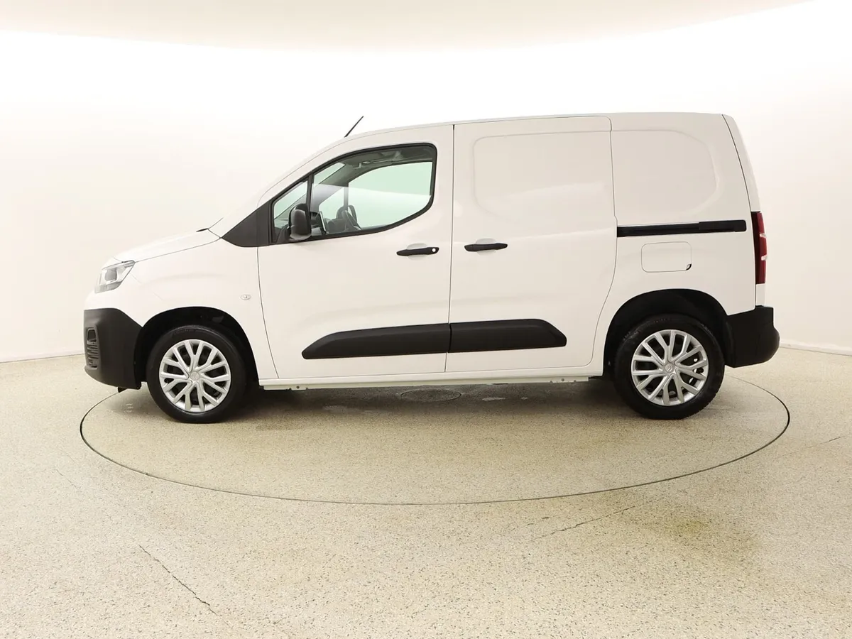 2022 Citroen Berlingo 1.5 HDI Enterprise 3 seater - Image 4