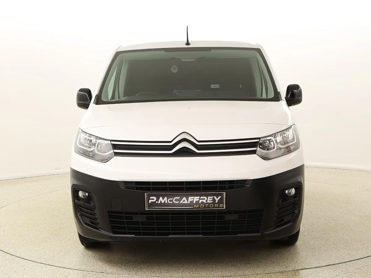 2022 Citroen Berlingo 1.5 HDI Enterprise 3 seater - Image 2