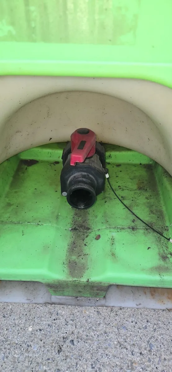 Belgium X military 1250 litre tank - Image 1