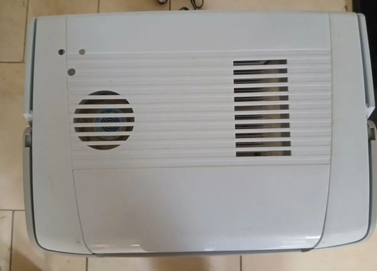 Rocktrail electric cool box - Image 2