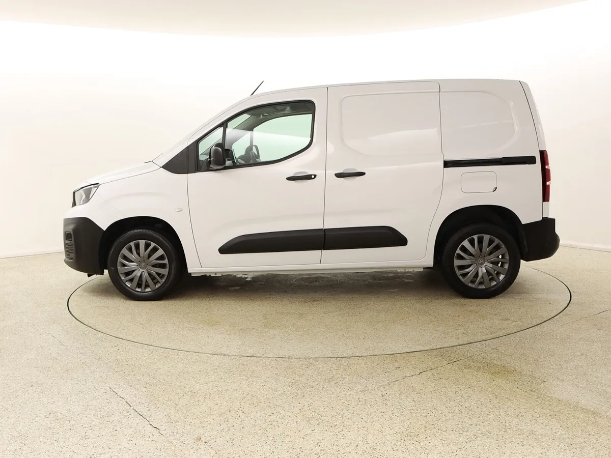 2022 Peugeot Partner 1.5 HDI Professional 3 seater - Image 4