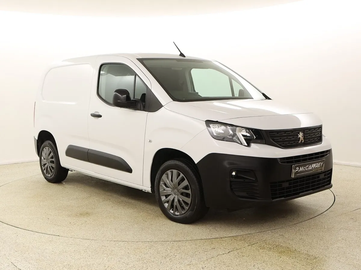 2022 Peugeot Partner 1.5 HDI Professional 3 seater - Image 1