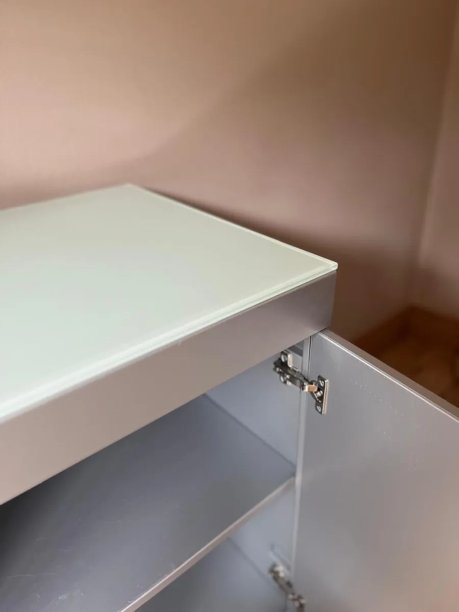 Sideboard - Image 3