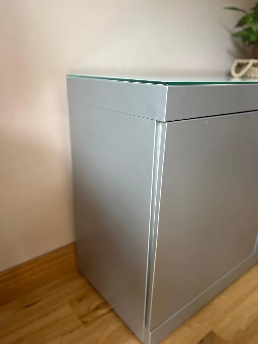 Sideboard - Image 4