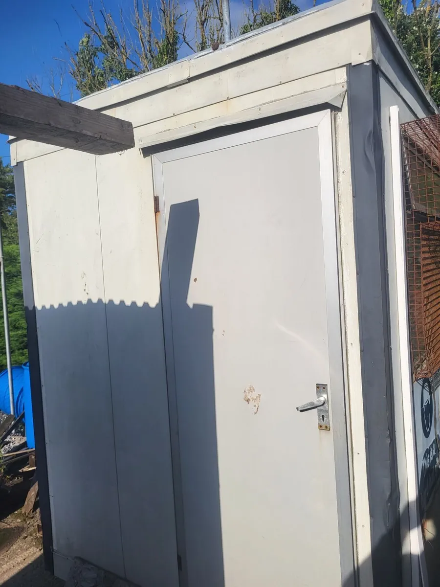 Security hut - Image 3