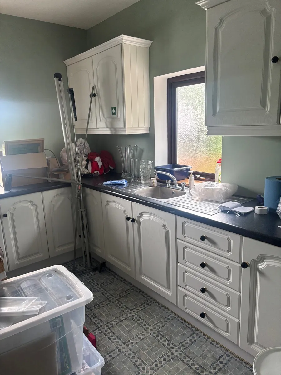 Kitchen as good as new - Image 2