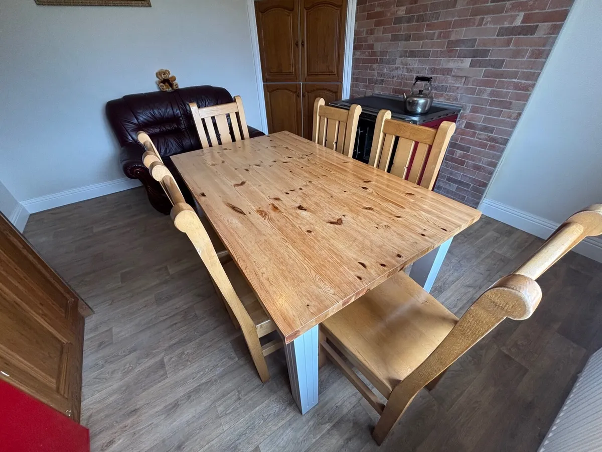 Dining / Kitchen Table & Chairs - Image 3