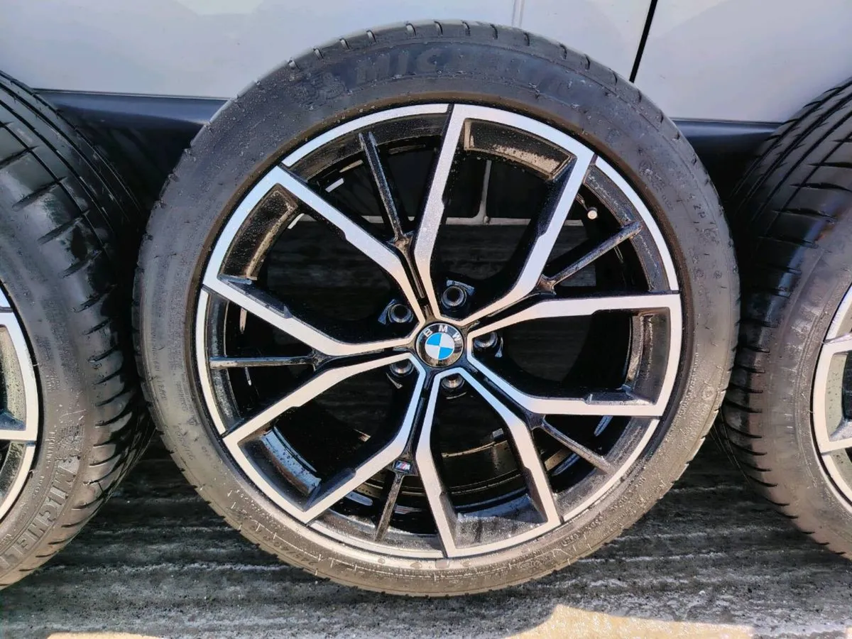 19" BMW 5 series alloys with Michelin ZP tyres - Image 3