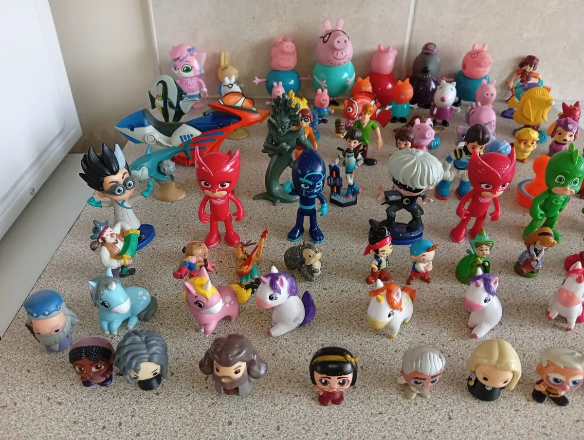 Collection Of Tv and Disney Figures Doorables etc - Image 2