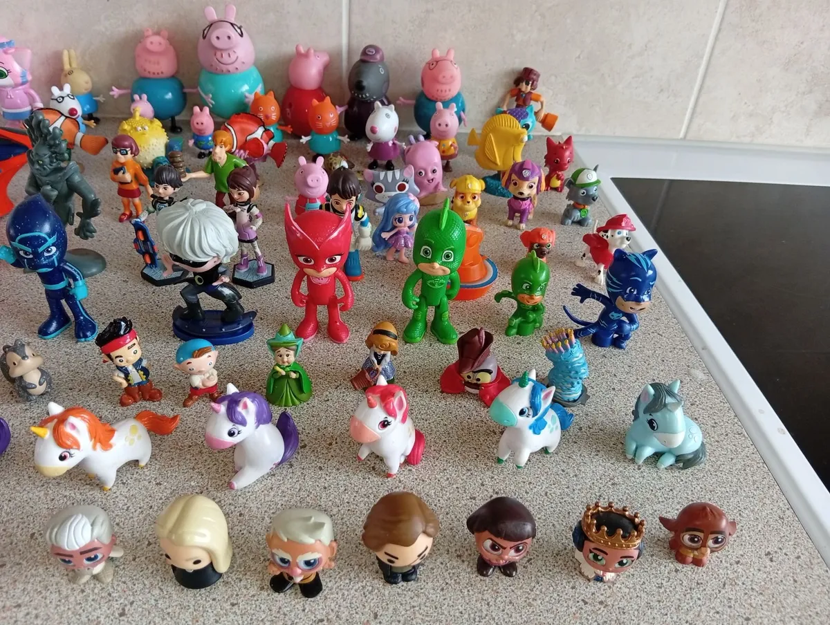 Collection Of Tv and Disney Figures Doorables etc - Image 3