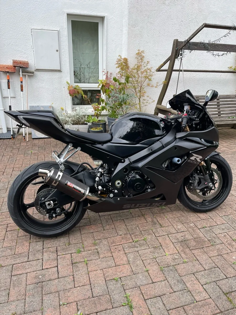 Suzuki GSXR1000 K5 - Image 1