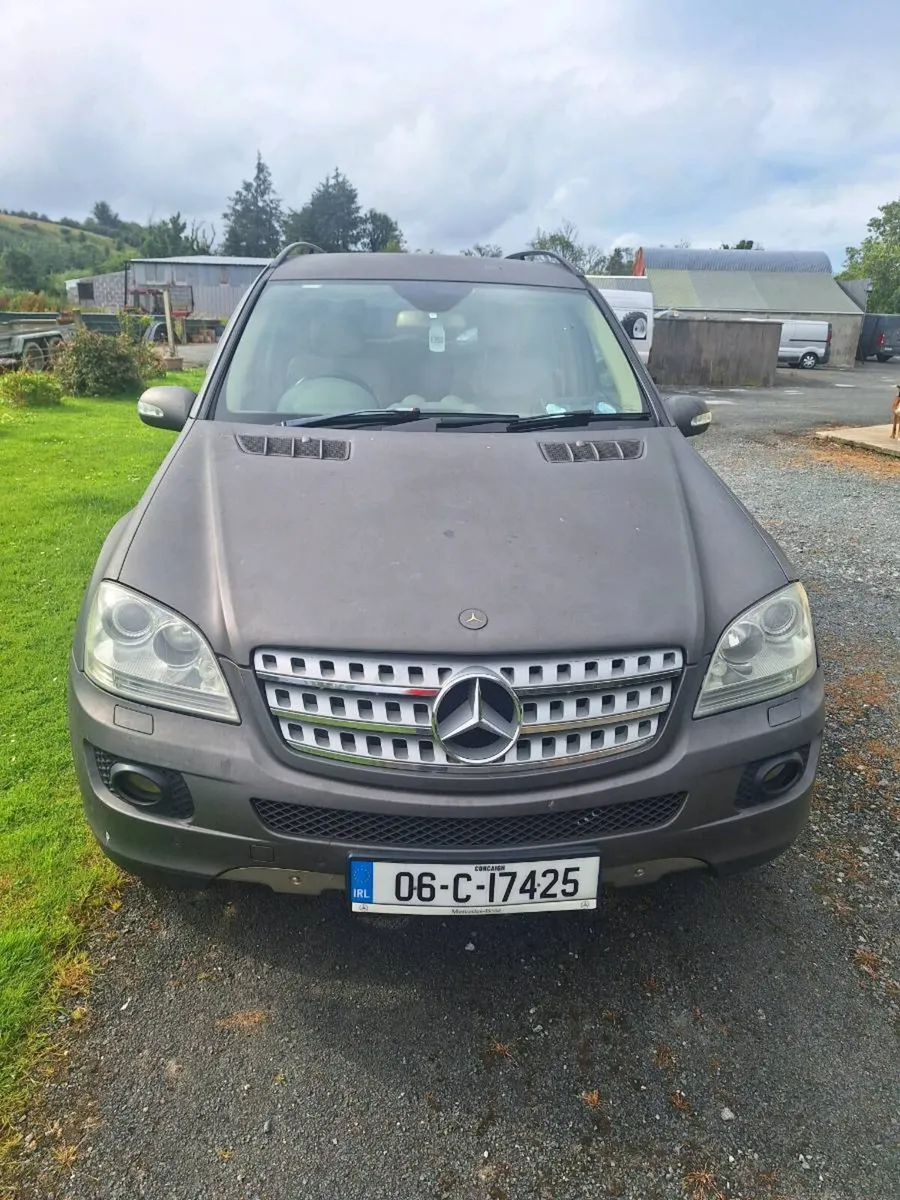 Mercedes 320 ML - Image 3
