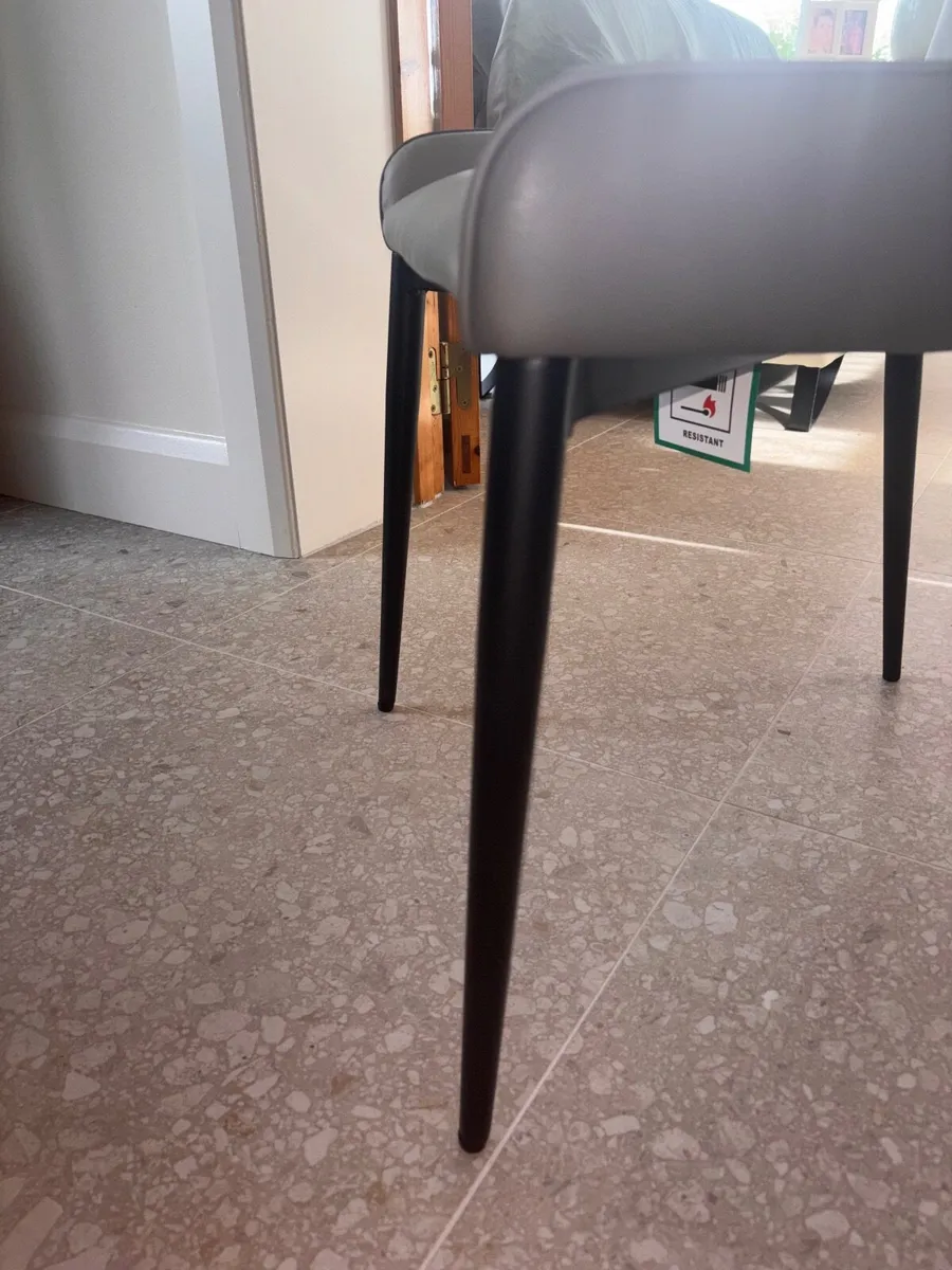 Six Kitchen chairs - Image 4