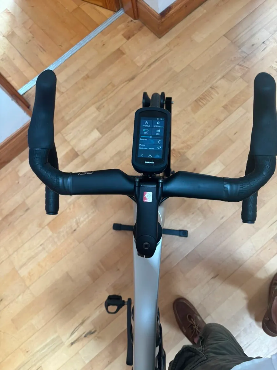 TREK MADONE SL 7 GEN 8 ROAD BIKE - Image 4