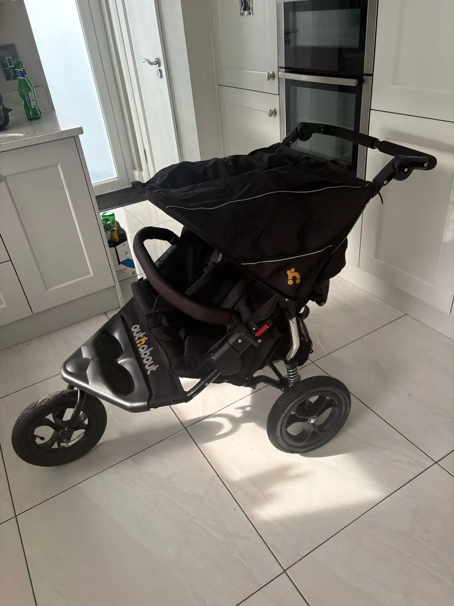 Out and about double buggy - Image 2