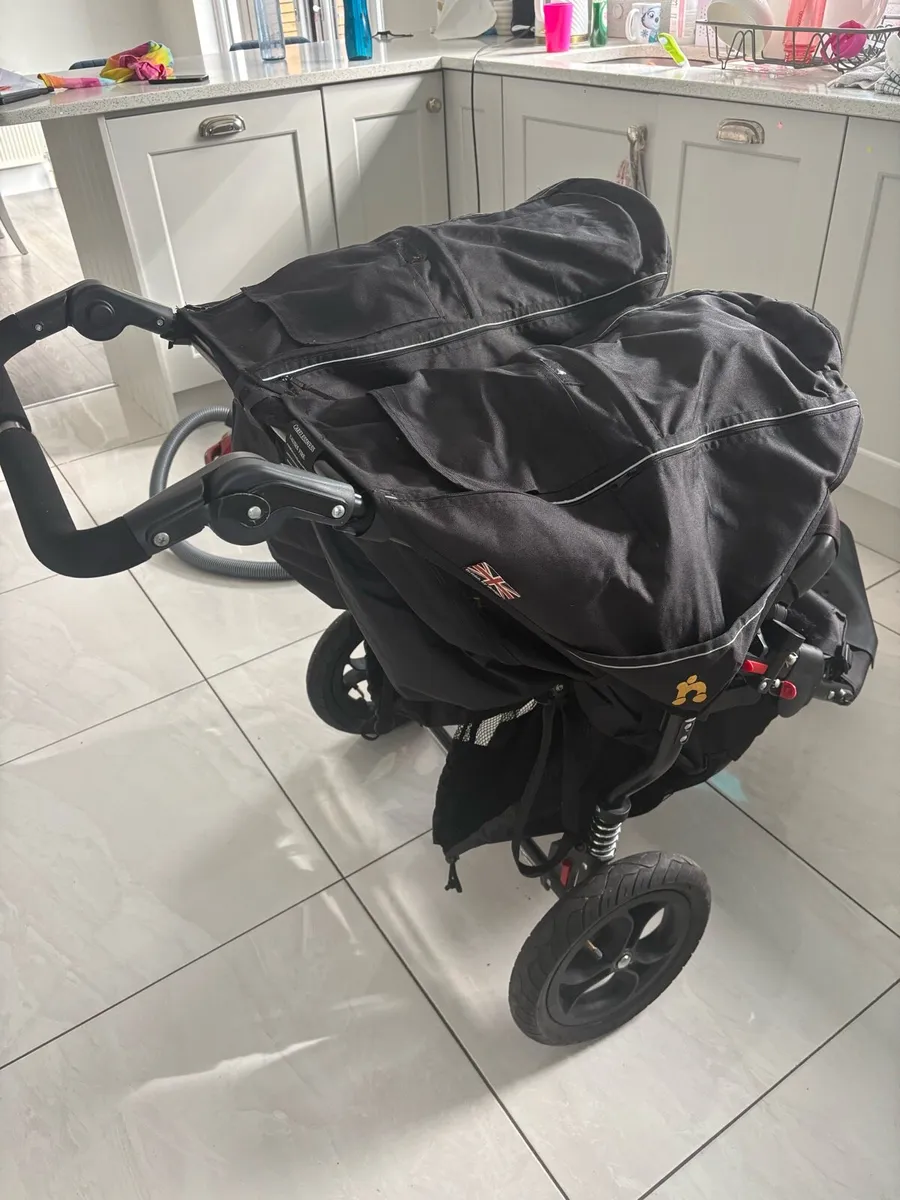 Out and about double buggy - Image 4