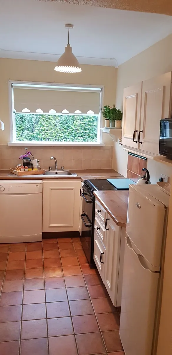 6 person cottage, outdoor pool, tennis & basktball - Image 4