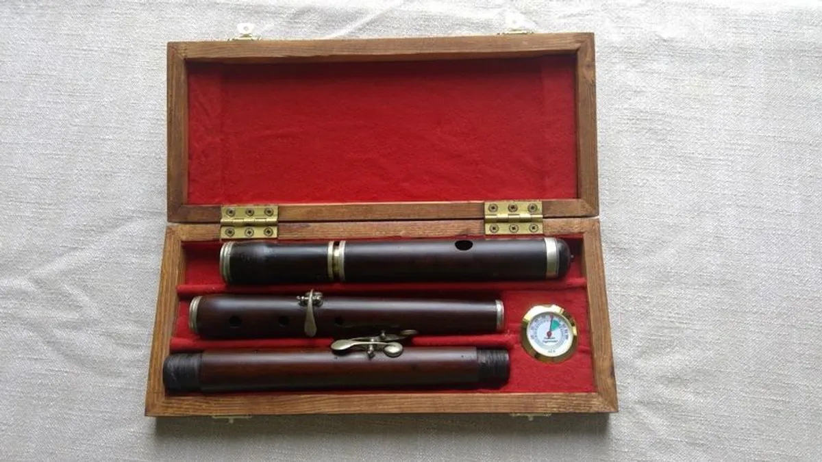 Traditional Wooden Flute - Image 1
