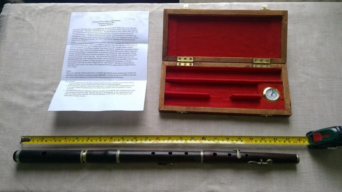 Traditional Wooden Flute - Image 4