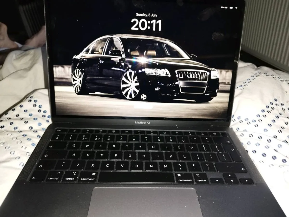 Apple Mac air laptop 512gb 8-9ram - Image 2