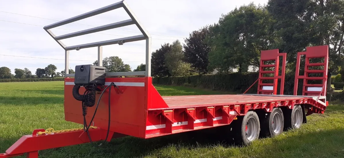 Low loader - Image 2