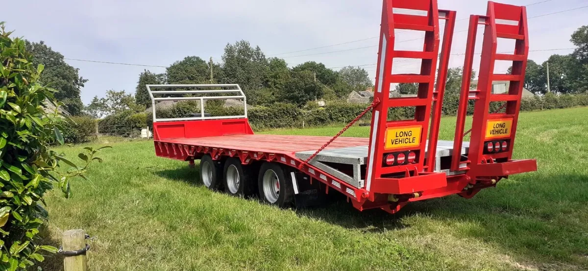 Low loader - Image 1