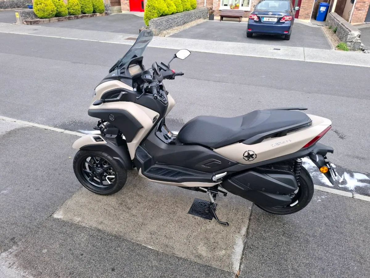 Yamaha Tricity 300 ( CAN BE DRIVEN ON CAR LICENCE) - Image 2