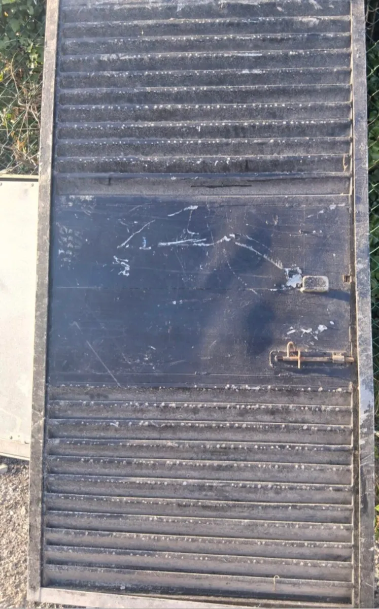Door for shed - Image 2