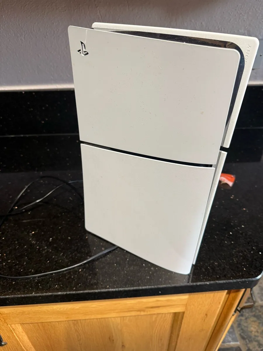 PS4 slim digital edt 1tb - Image 1