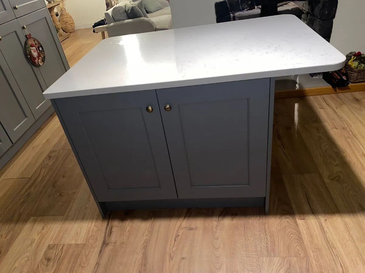 Kitchen island - Image 3
