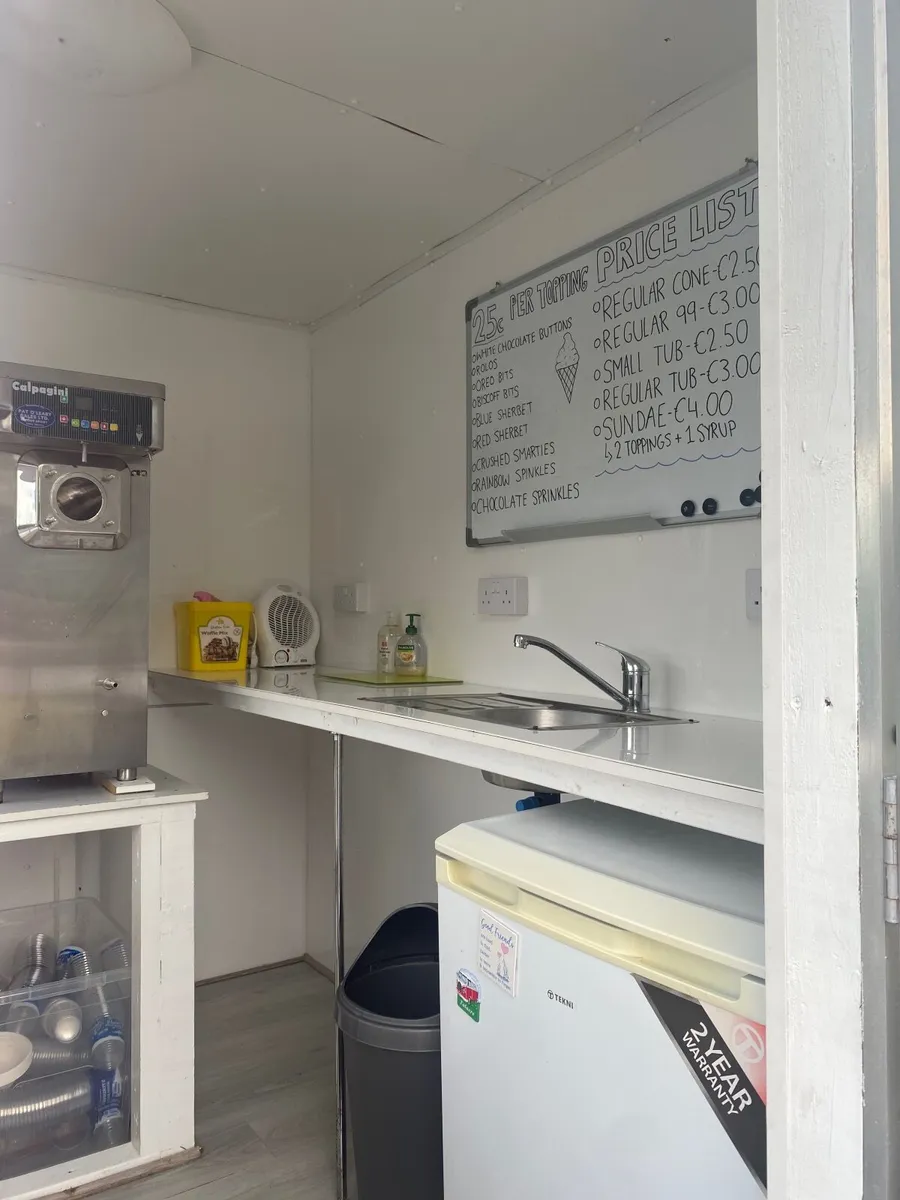 Ice Cream/Coffee trailer - Image 3
