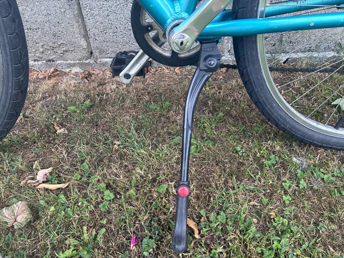 Child’s hybrid bike 6 -10 years - Image 3