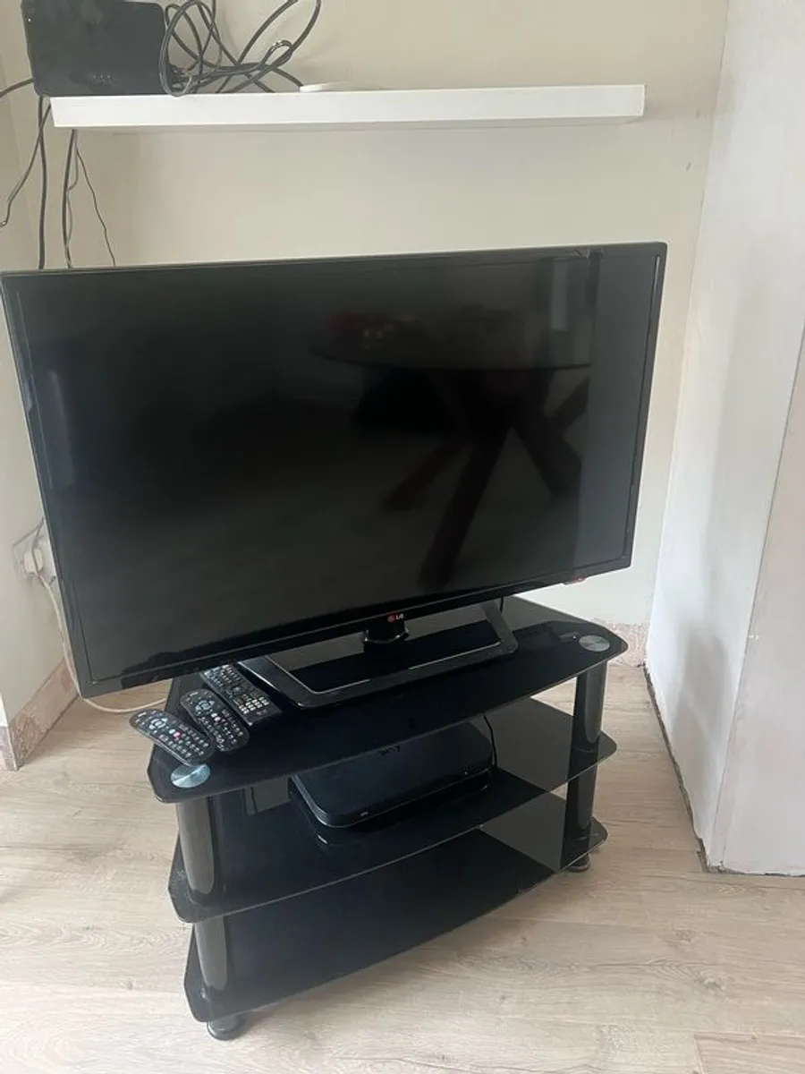 42" Full Hd Led Tv - Image 3
