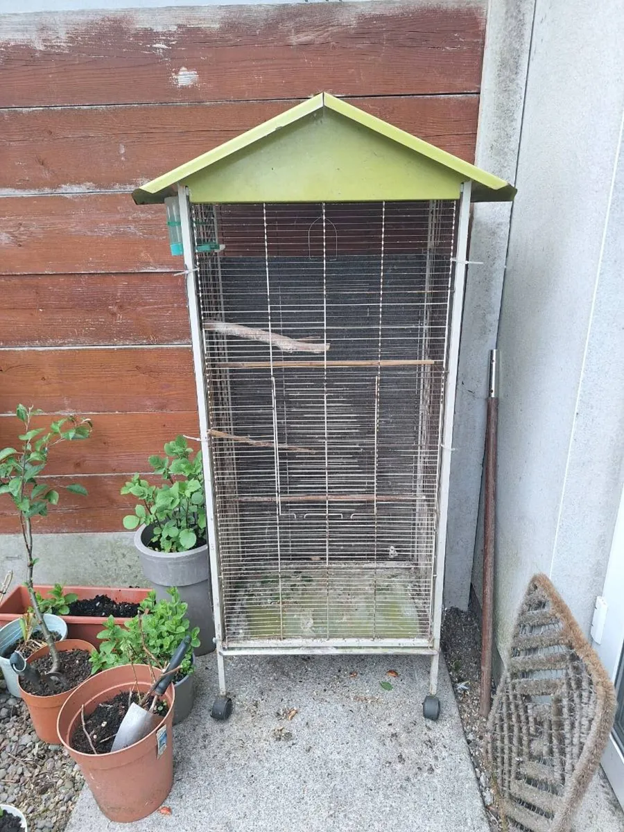 Large bird cage & hutch - Image 1
