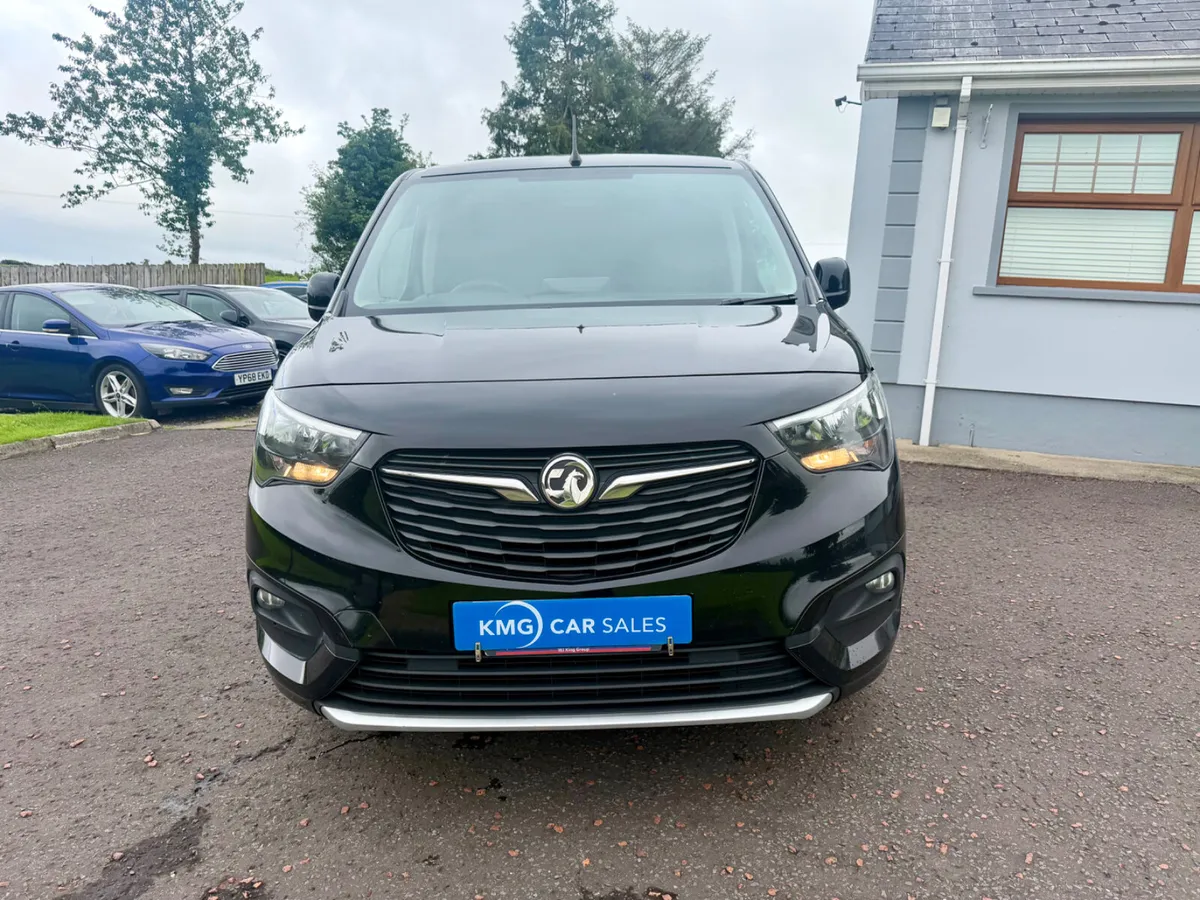 NO VAT 2019 Vauxhall Combo 1.5 Limited Edition - Image 2
