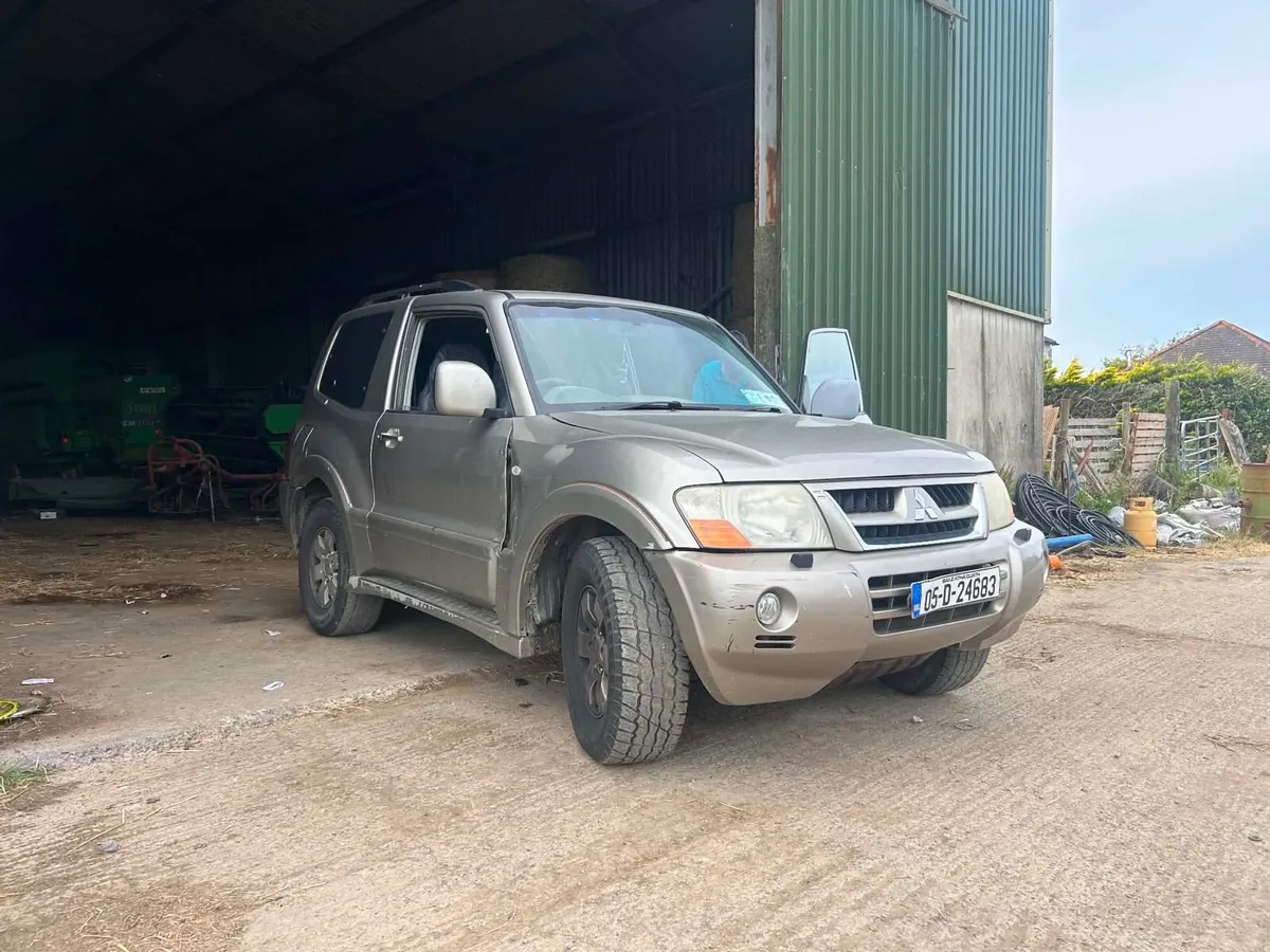 Mitsubishi pajero - Image 2