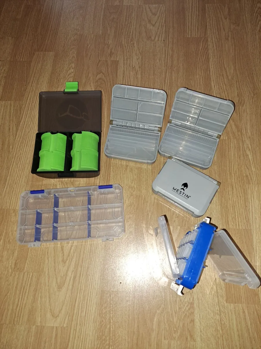 Fishing tackle boxes - Image 1